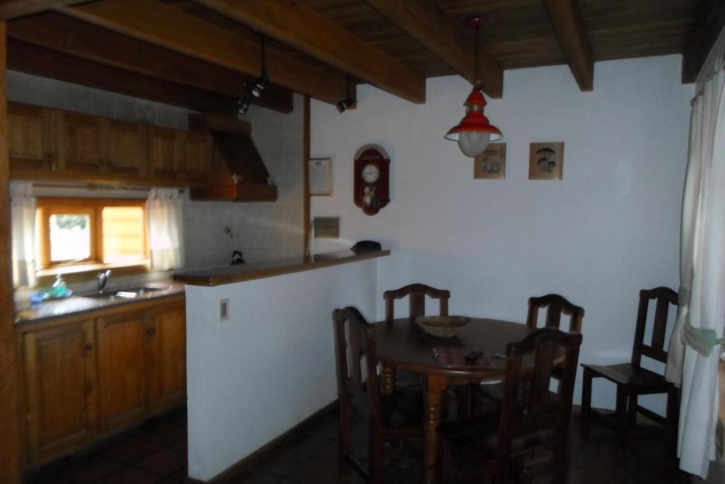 Apart Hotel Robles Del Sur San Martín de los Andes Quarto foto