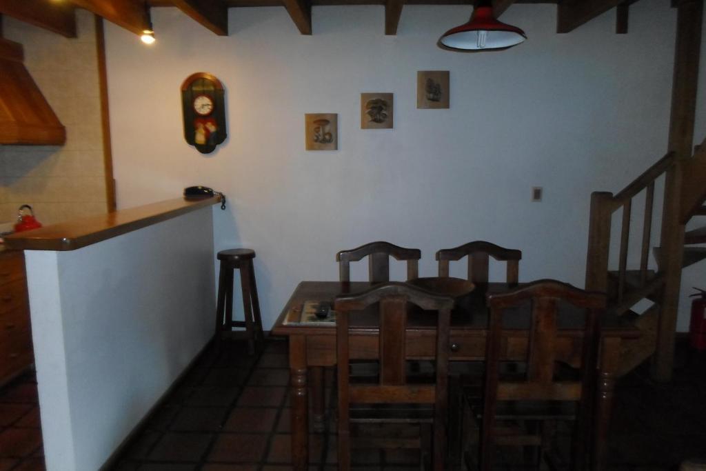 Apart Hotel Robles Del Sur San Martín de los Andes Quarto foto