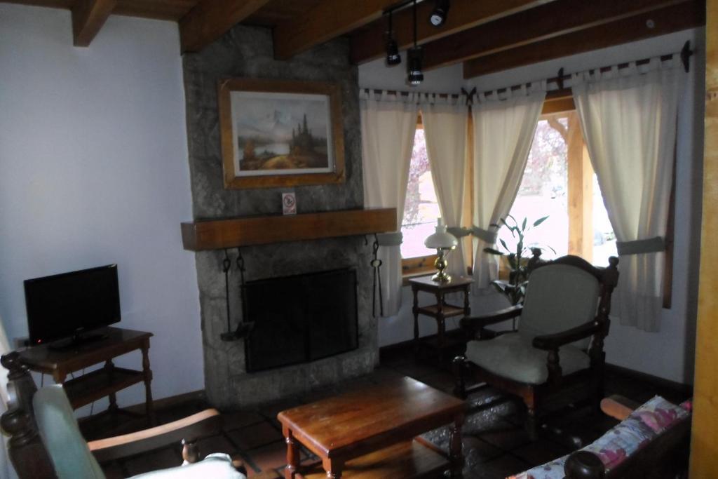 Apart Hotel Robles Del Sur San Martín de los Andes Quarto foto