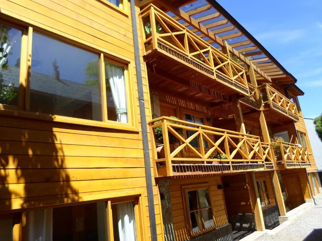 Apart Hotel Robles Del Sur San Martín de los Andes Exterior foto