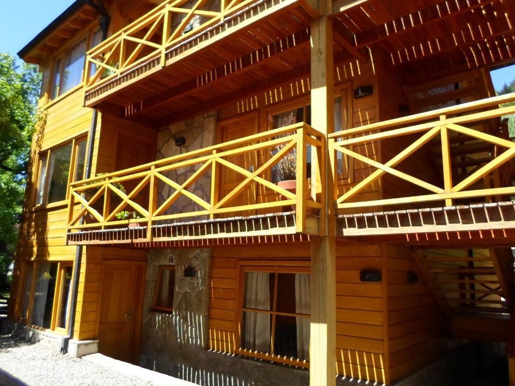 Apart Hotel Robles Del Sur San Martín de los Andes Exterior foto